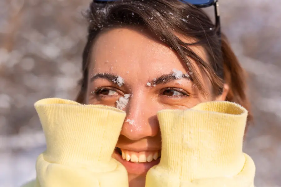 CÓMO PROTEGER TU PIEL DEL FRÍO GUÍA DERMOCOSMÉTICA PARA EL INVIERNO CÓMO PROTEGER TU PIEL DEL FRÍO GUÍA DERMOCOSMÉTICA PARA EL INVIERNO